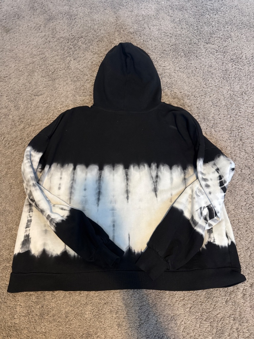 Disney Spooky Skeleton dancing hoodie SZ L - Picture 4 of 5